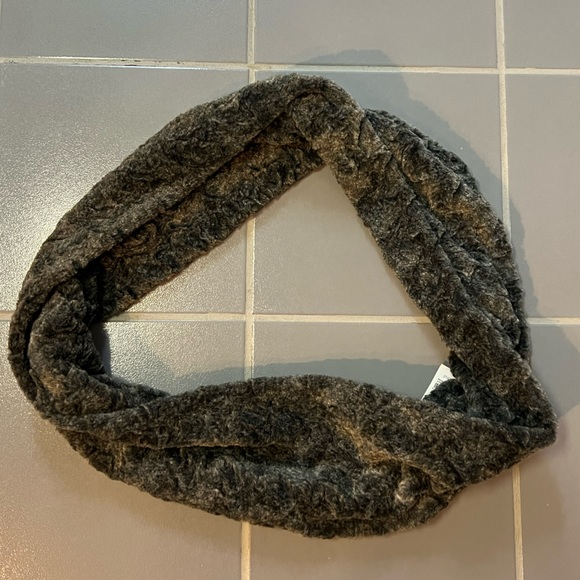 Infinity Scarves - Picture 4 of 5